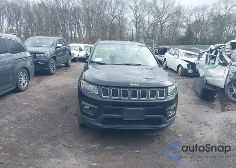 2021 Jeep Compass Latitude 4X4 из США, поврежденный, VIN 3C4NJDBB6MT540616